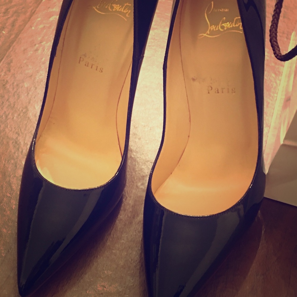 ELEGANT CHRISTIAN LOUBOUTIN SO KATE HEELS